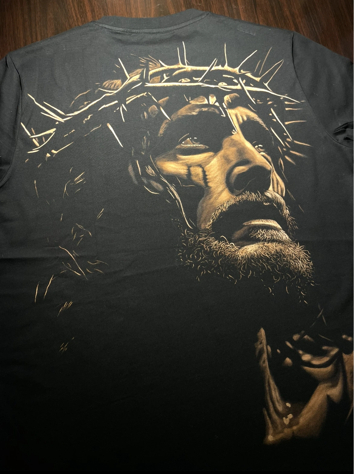Religiöse Bleach Art auf schwarzem Baumwollshirt