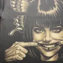 Bleach Art T-Shirt Video in Echt zeigt handgemaltes Design Struktur und Bewegung