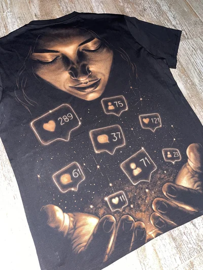 Handgemachtes Bleach Art Shirt inspiriert von digitaler Abhängigkeit und Social Media