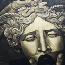 Video mit vollständiger Ansicht des Medusa-Gorgone-Statue-Bleach-Art-Designs auf der Rückseite des T-Shirts