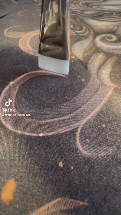 Leichtes Bleach Drawing auf Kleidung – simples Muster erstellen