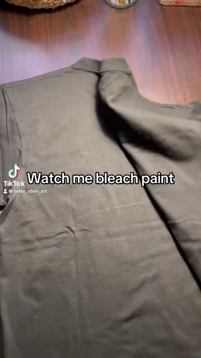 Meerjungfrau Bleach Art auf schwarzem T-Shirt – Fantasy Ozean Designprozess