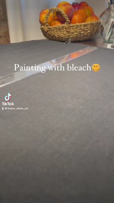 Mystisches Gesicht Bleach Art auf schwarzem Stoff – dunkler künstlerischer Porträtprozess