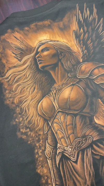 Walküre Bleach Art auf schwarzem T-Shirt – nordische Krieger Design